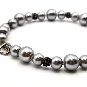 Gray Faux Pearl Glass Beaded Bracelet with Silver Tone Heart Clasp - 7 inches